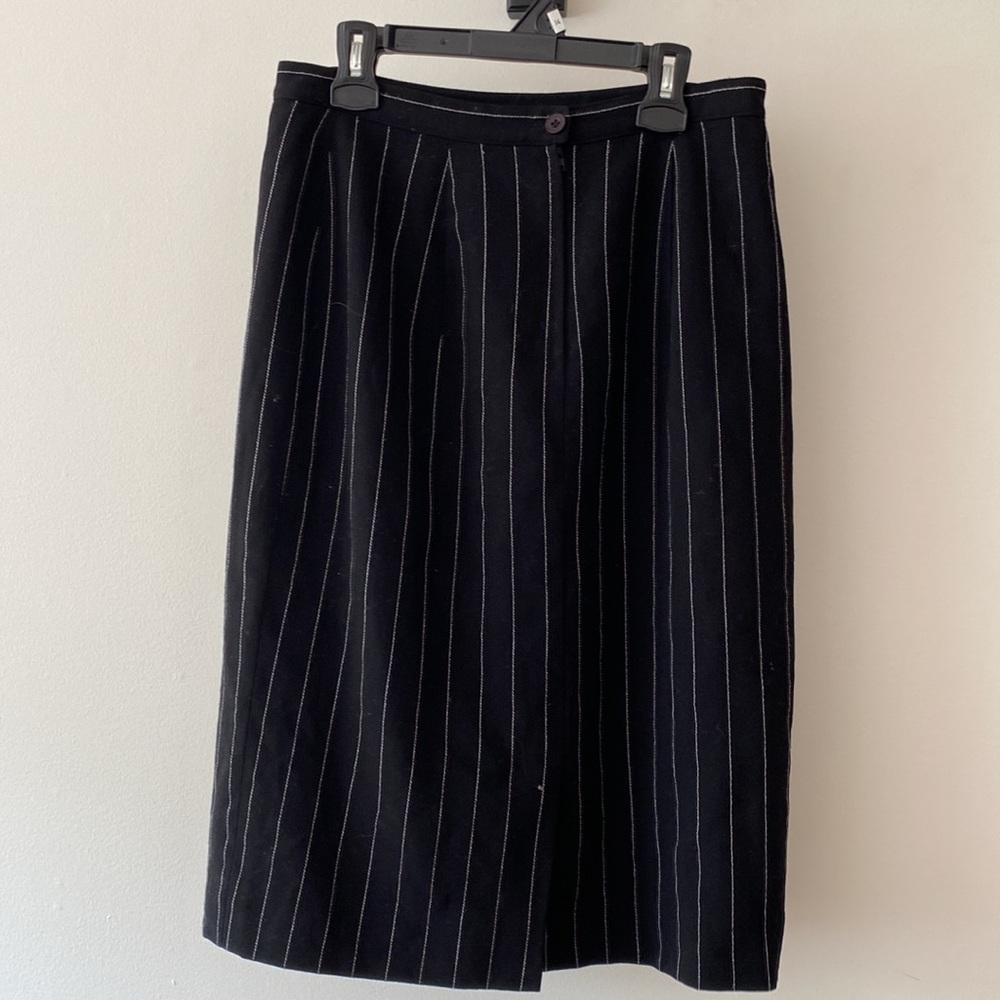 Skirt - Picture 2 of 3